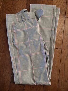 New York & Company Gray Plaid Straight Leg Pants with Pink Windowpane